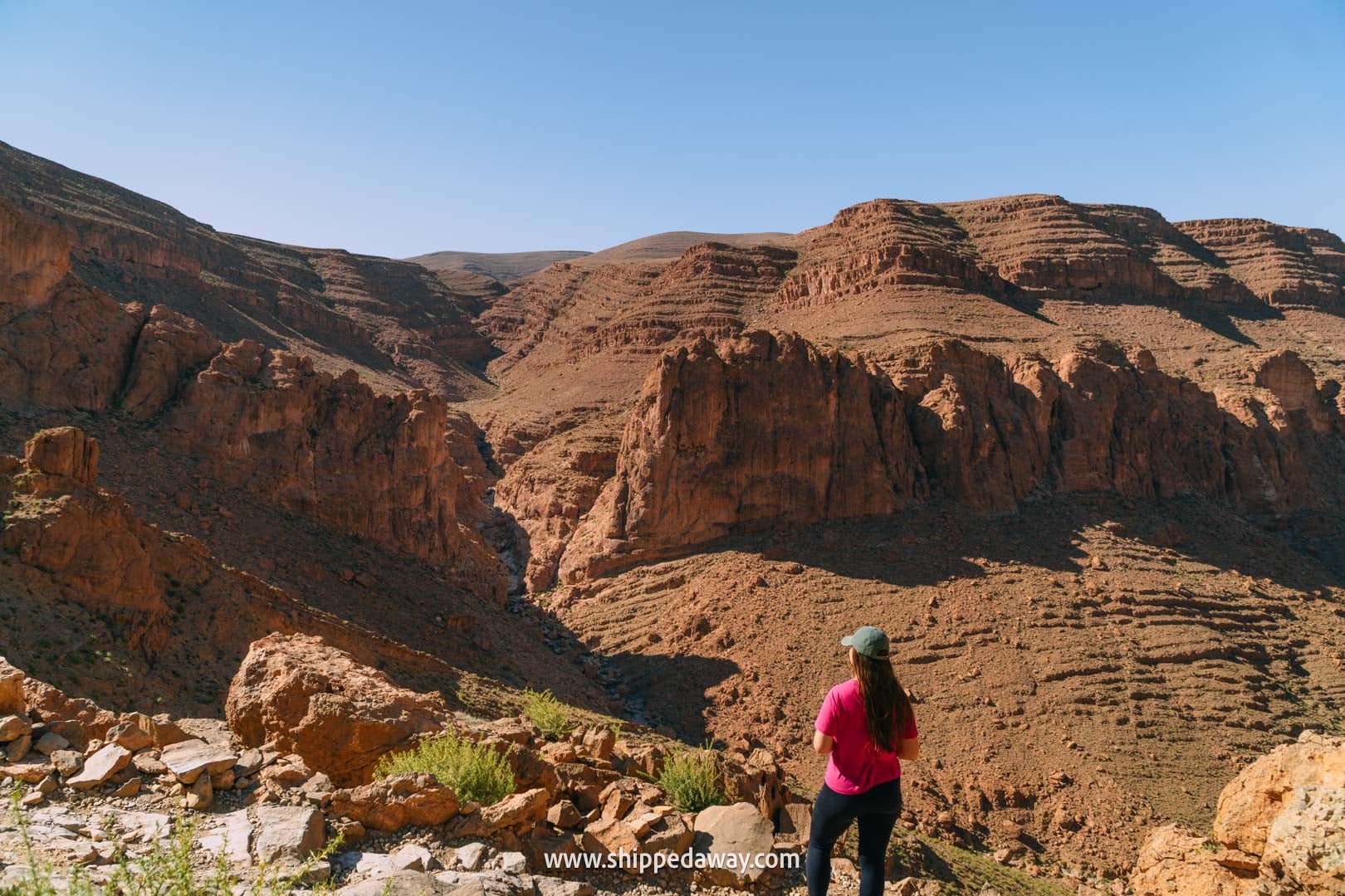 how to visit Todra Gorge and what to see there - hiking the Todra Gorge loop