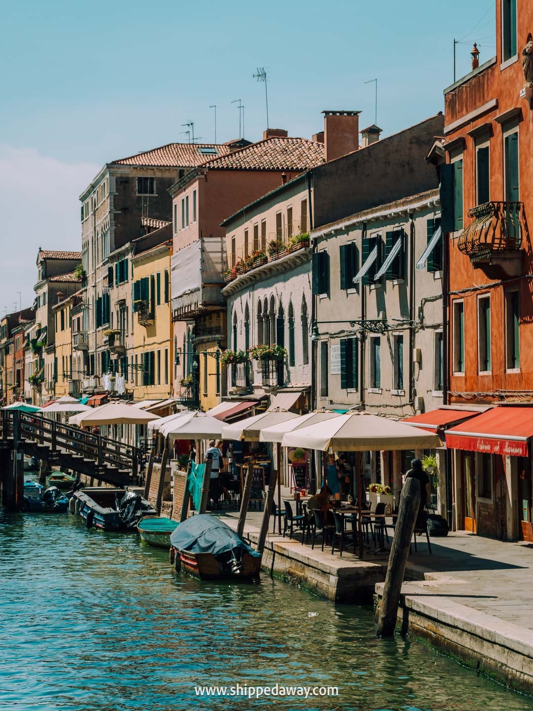 things to do in Venice - tips from our Venice trip - canal at Cannaregio sestiere