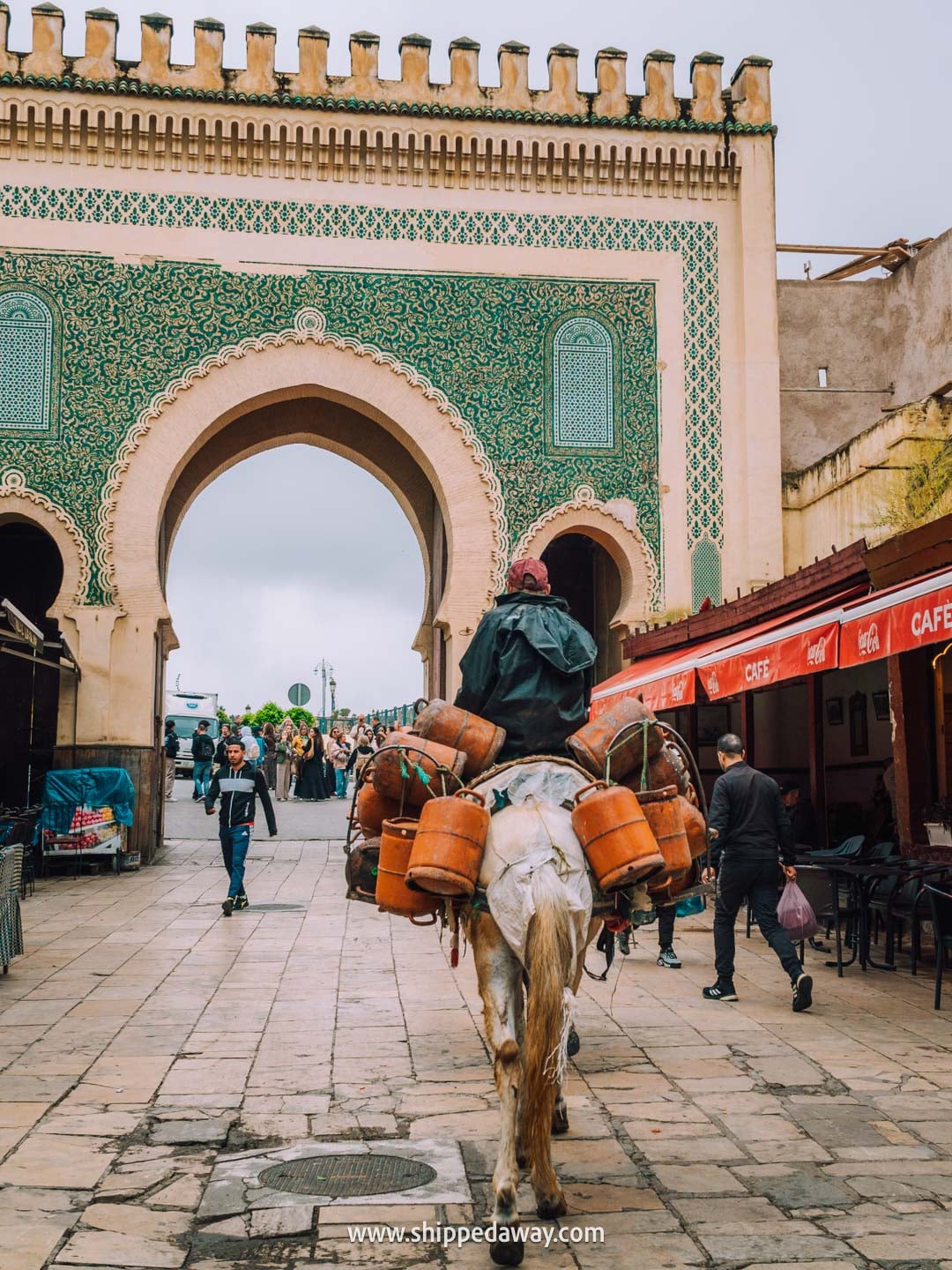 Things to do in Fes, Morocco - what's worth visiting in Fes - Bab Boujloud gate
