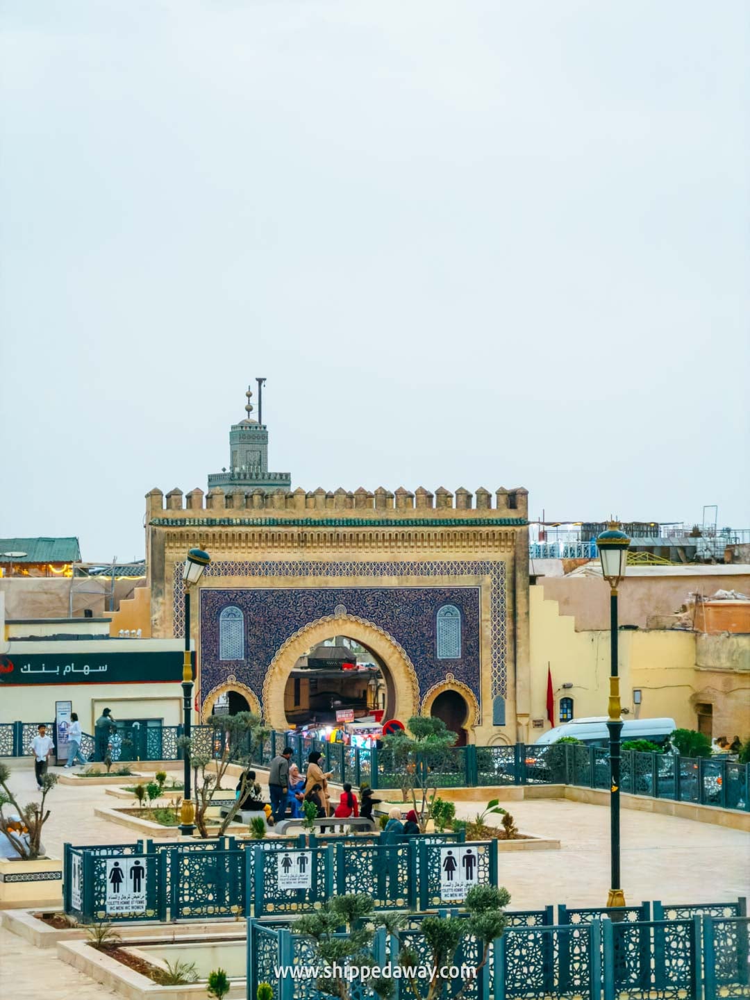 Things to do in Fes, Morocco - what's worth visiting in Fes - Bab Boujloud gate