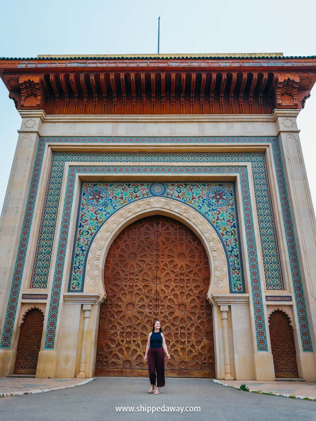 Things to do in Fes, Morocco - what's worth visiting in Fes - palace gates