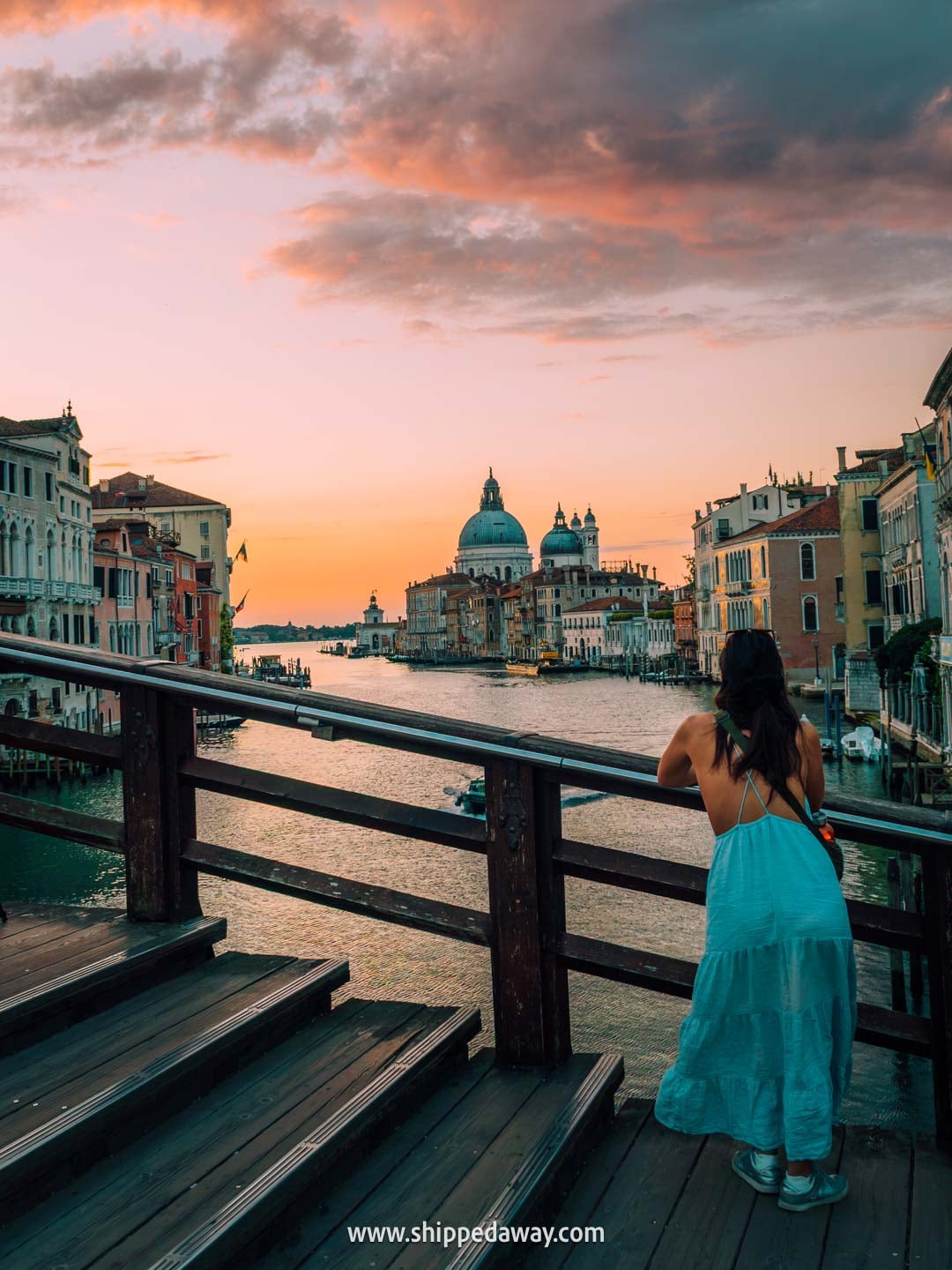 things to do in Venice - tips from our Venice trip - Ponte dell'Accademia bridge over the Grand Canal
