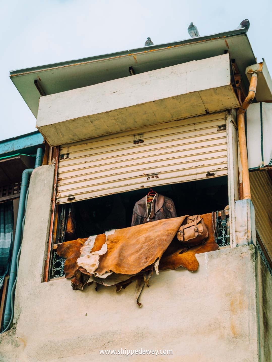 Our experience visiting Fes Tanneries - how to visit Chouara Tannery - drying leather products
