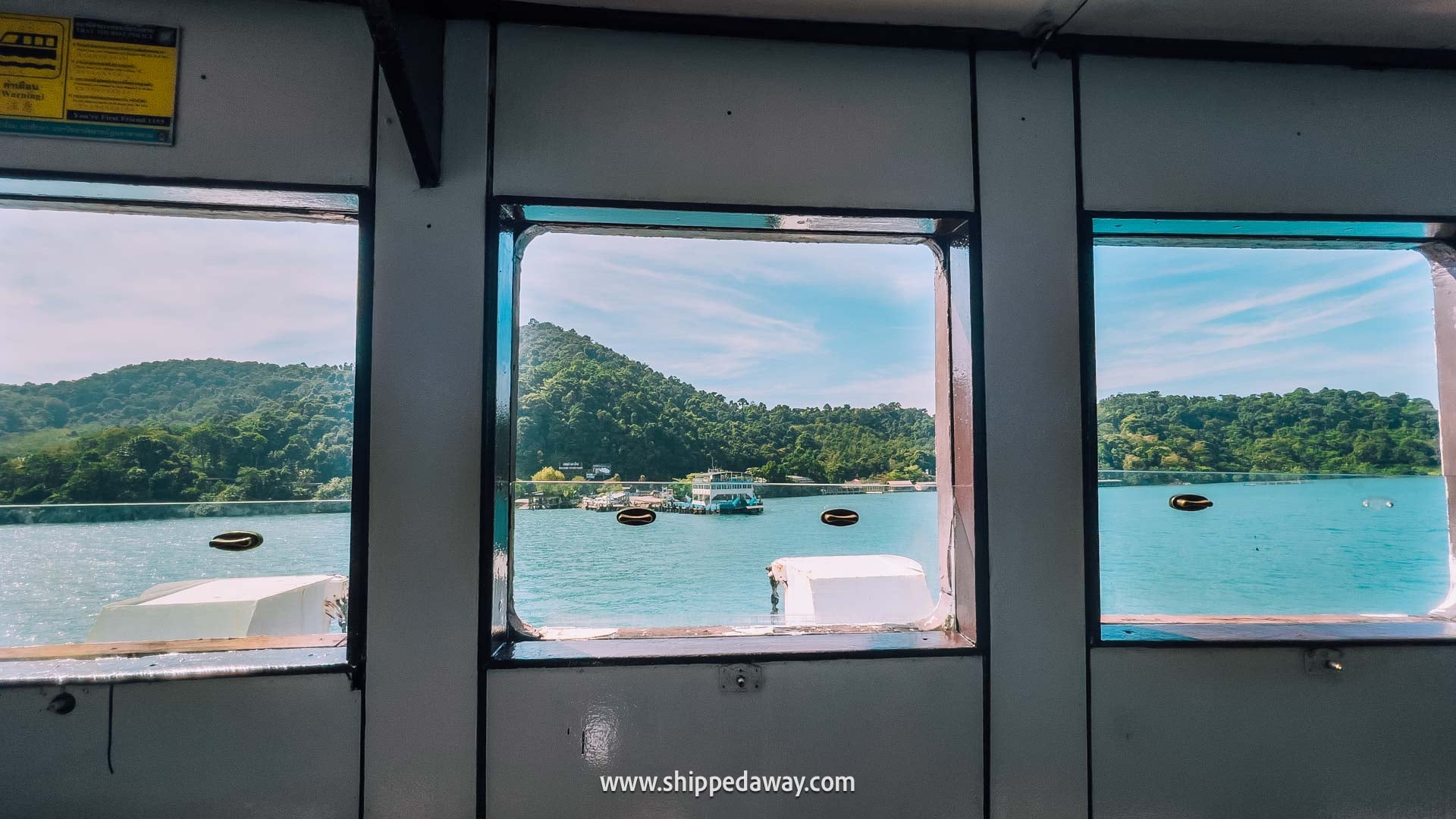 Which Trat Island Is Best? Ferry from the mainland connecting the islands
