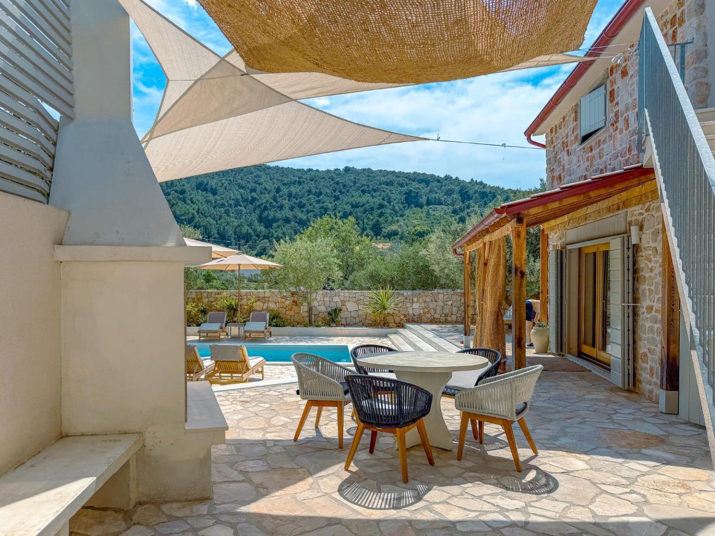 best luxury hotels in Hvar - best luxury villas in Hvar - Dolce Terra Villa Hvar
