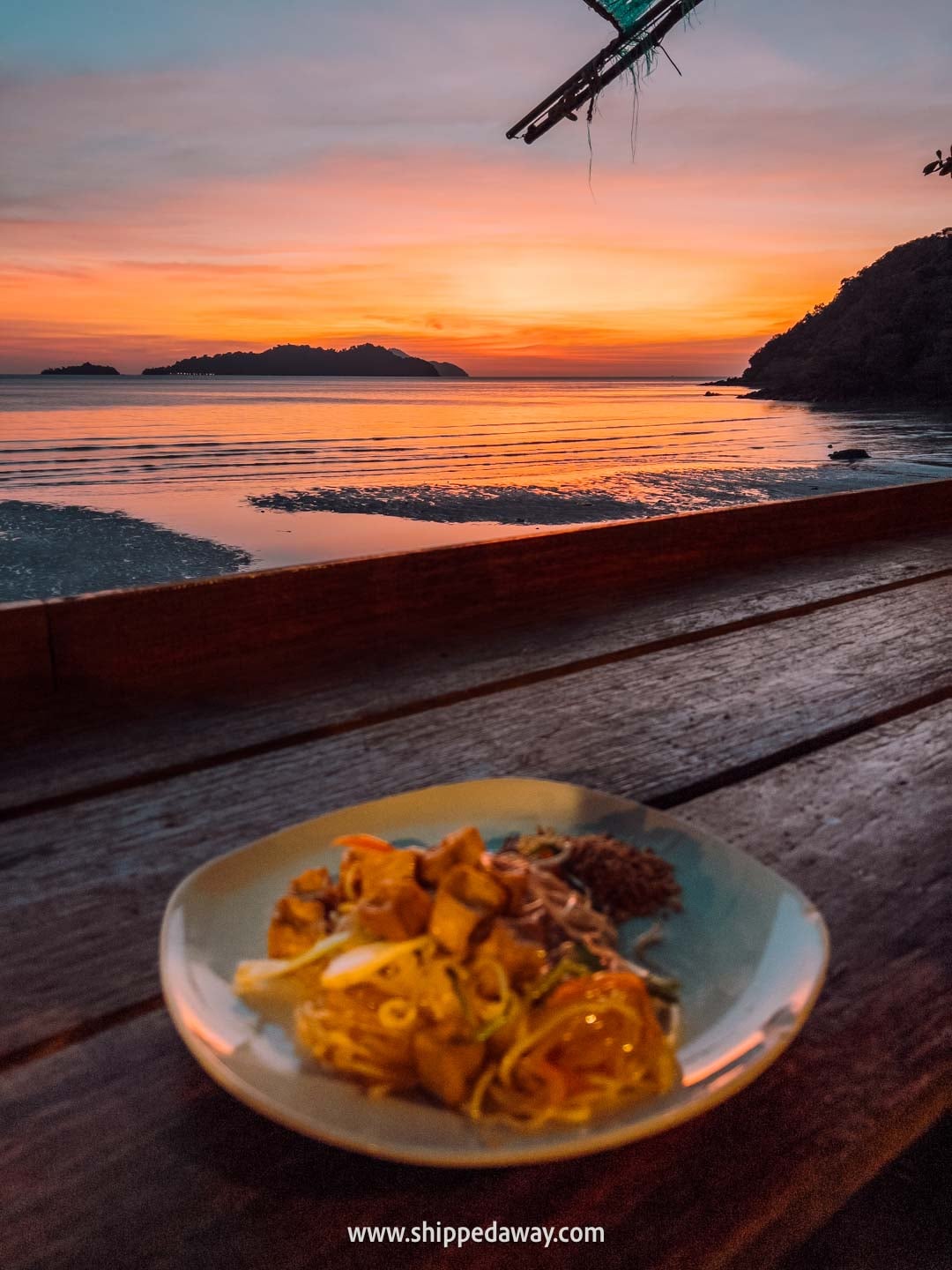 Which Trat Island is the best for food? Sunset pad thai on Koh Chang
