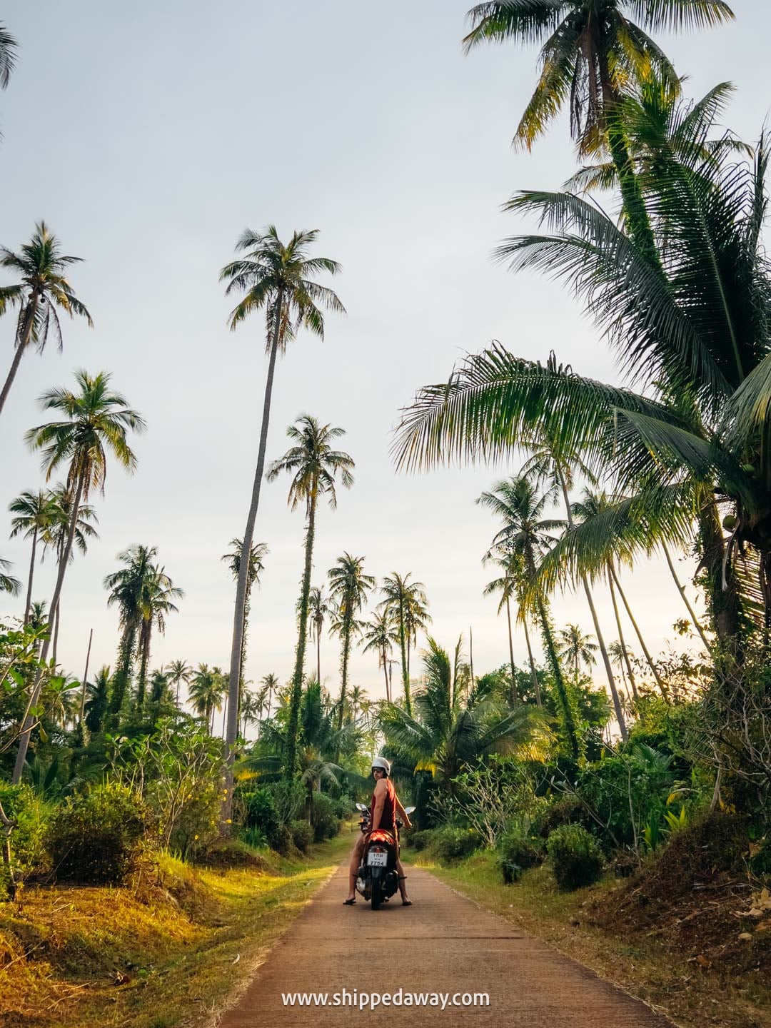 Which Trat Island Is Best? Going around Koh Mak by scooter
