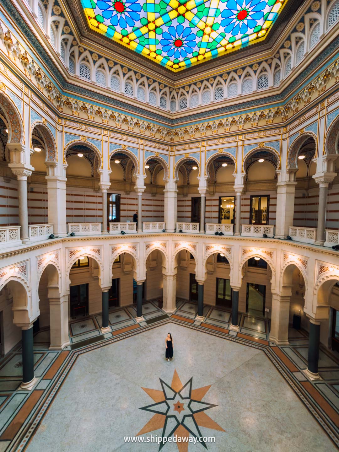 Two weeks in Bosnia and Herzegovina - 2-week Bosnia and Herzegovina itinerary - Sarajevo city hall